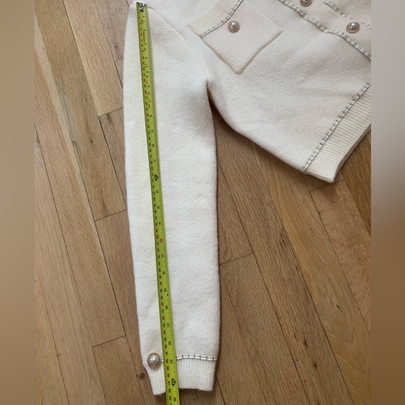 Cream Cardigan with pearl buttons in Small - Picture 5 of 7